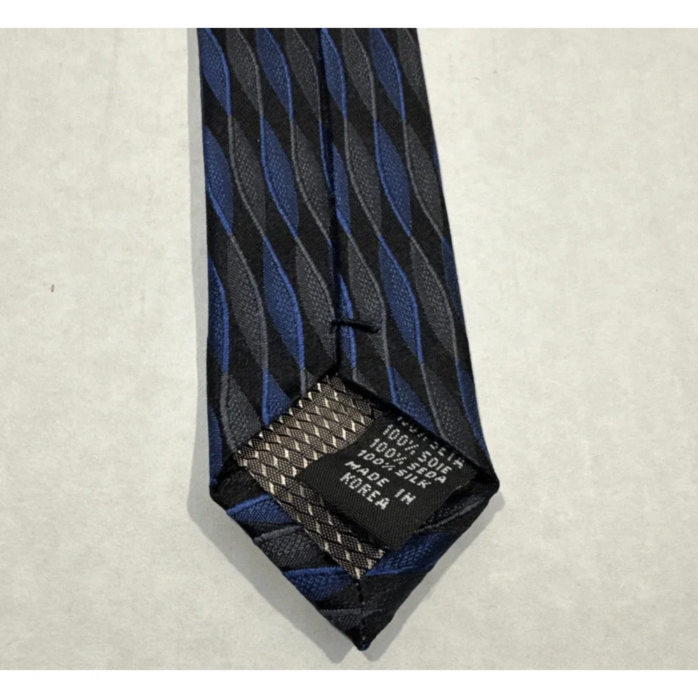 Valerio Garati Men's Silk Necktie Blue Grey Black Wavy Geometric Foulard Tie 60
